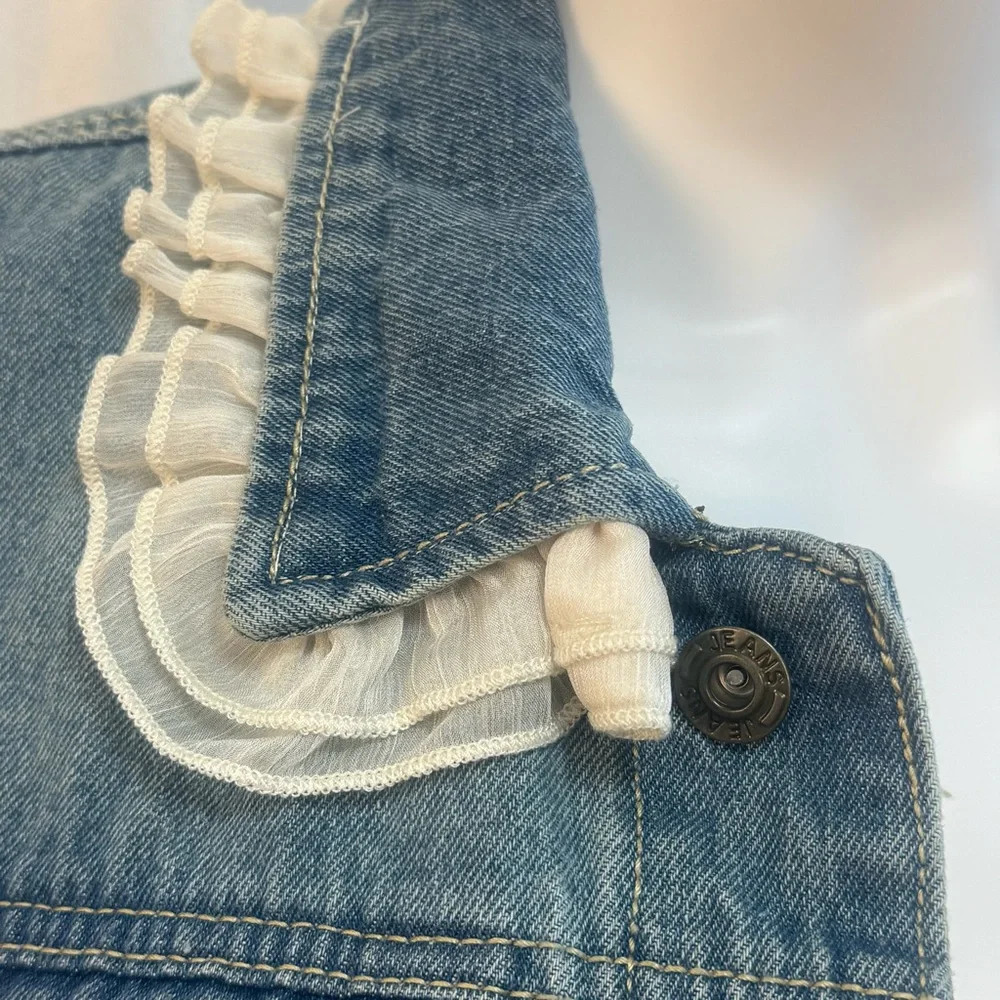 Paisley Vine Ruffled Lace Denim Jeans Vest - Picture 2 of 9